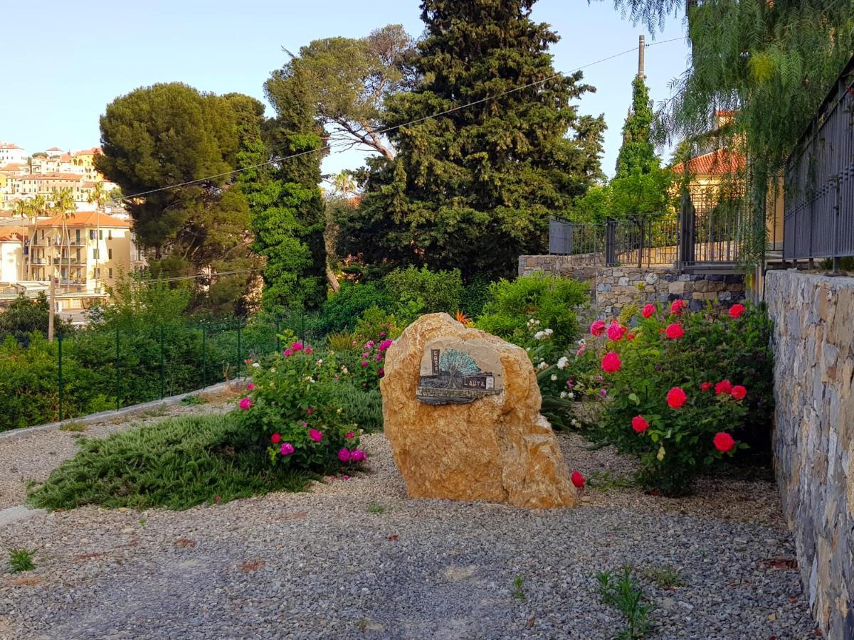 Casa Laura Villa Imperia Eksteriør bilde