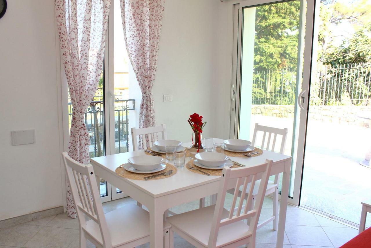 Casa Laura Villa Imperia Eksteriør bilde